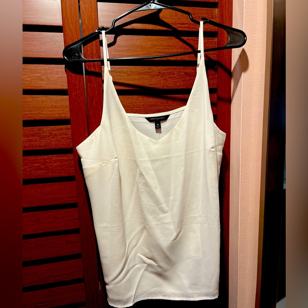 NWT white Banana Republic spaghetti strap camisole